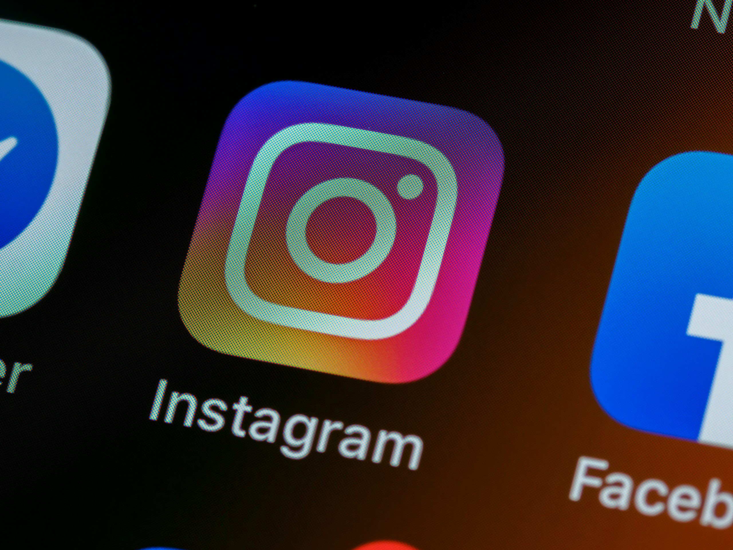 Via il “lifting” da Instagram: perché e cosa comporterà questa scelta