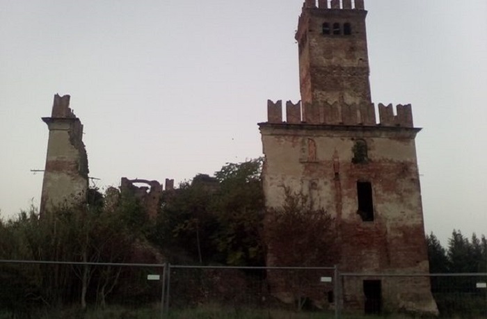 Vincenzo Costantino sul Castello di Casalbagliano: “Se non lo si può recuperare meglio abbatterlo”