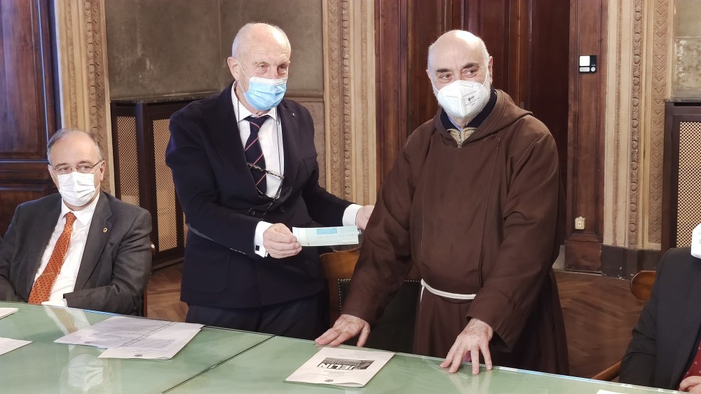 Jelin si scopre anche solidale: 1500 euro in beneficenza alla mensa dei poveri