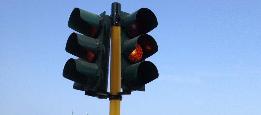 Semaforo guasto a Casal Cermelli. Il Comune raccomanda “massima attenzione”