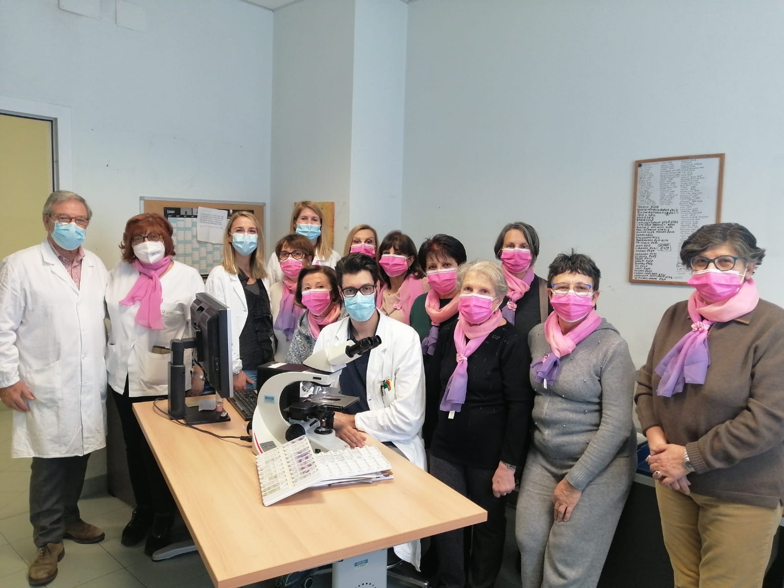 Microscopio per la diagnostica del tumore al seno: il dono di Bios all’Ospedale