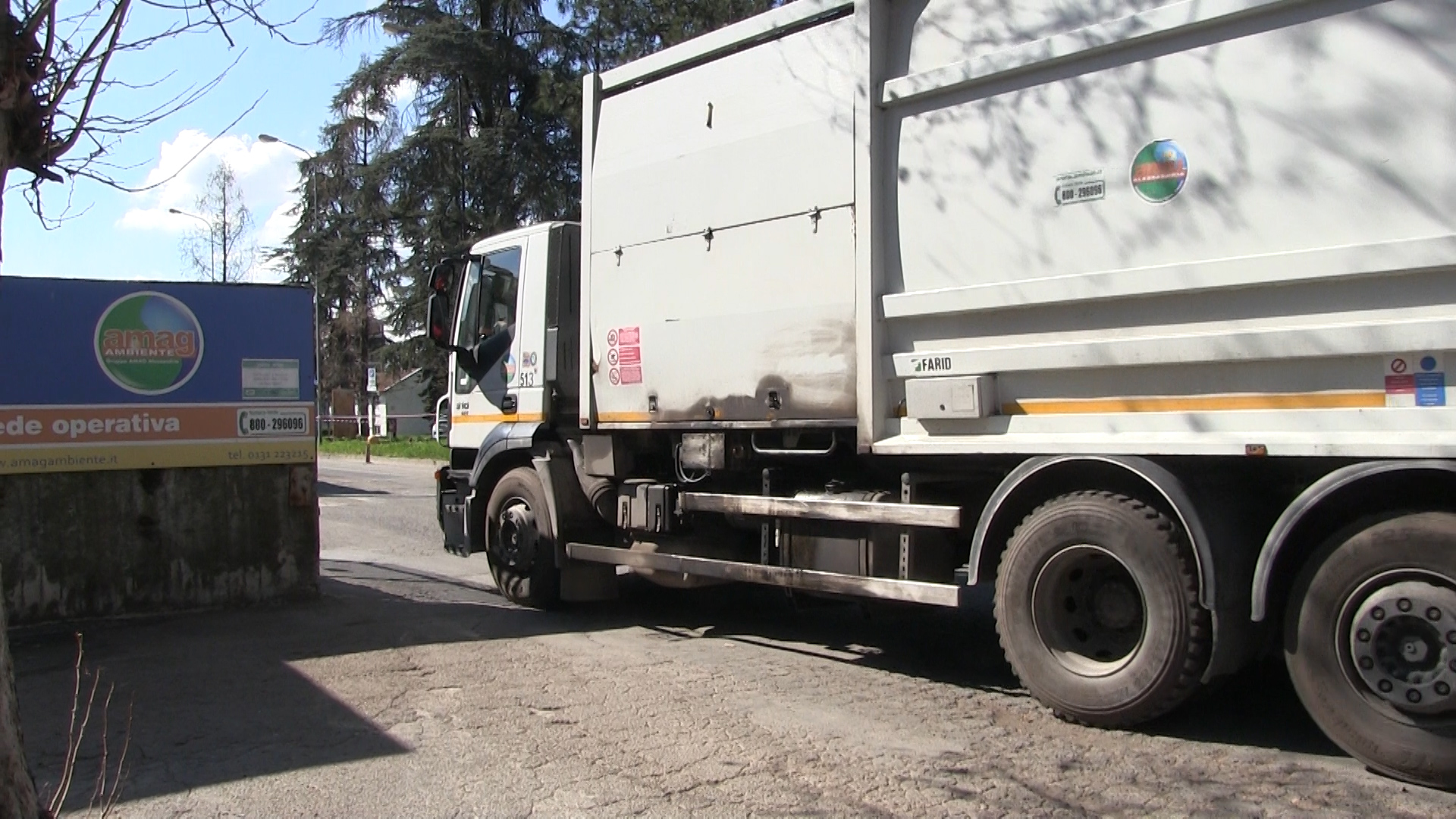 I rilievi di Anac su raccolta rifiuti: “Illegittimo ricorso ad affidamento diretto e gara in ritardo”