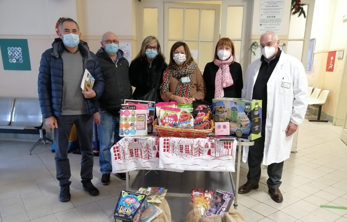 All’Ospedale Infantile i doni della Croce Verde di Arquata Scrivia per i piccoli pazienti