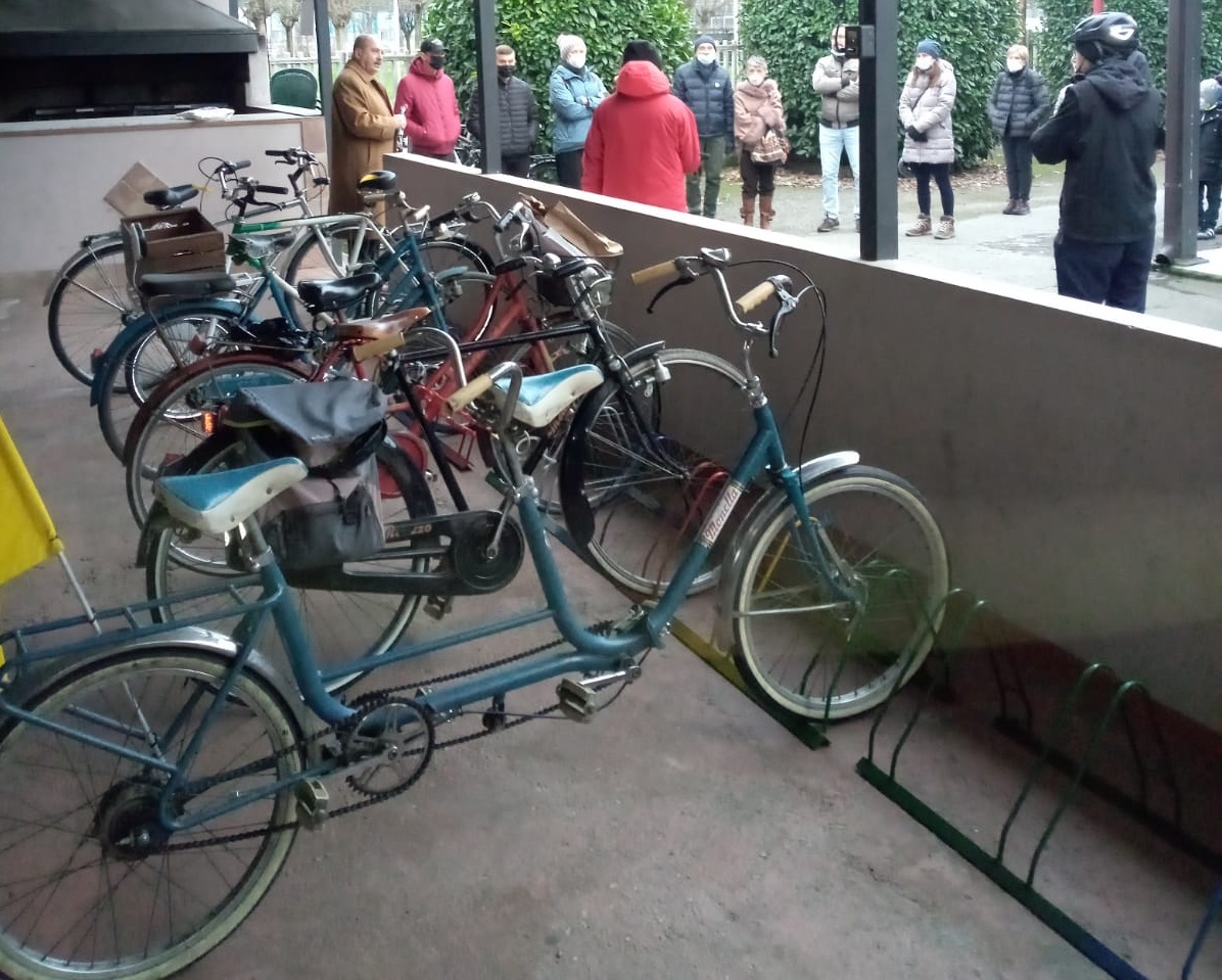 Inaugurato al Circolo Don Stornini di Alessandria il primo parcheggio per biciclette