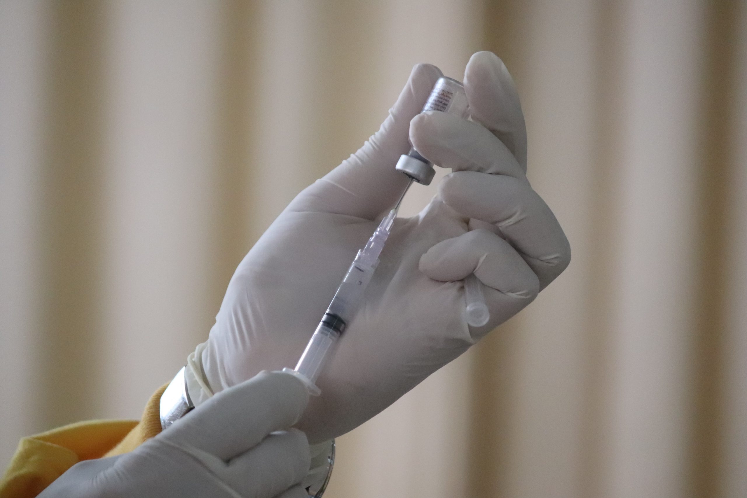 Parte campagna vaccini gratuita contro influenza e covid