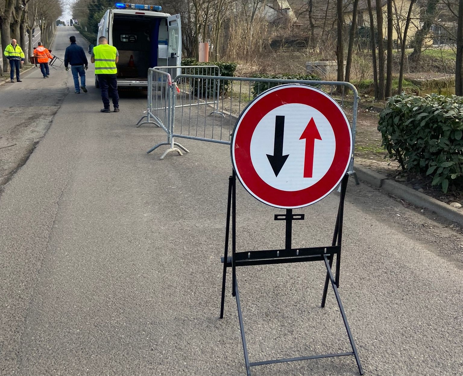 Un nuovo buco si apre in via Banda Lenti a Valenza
