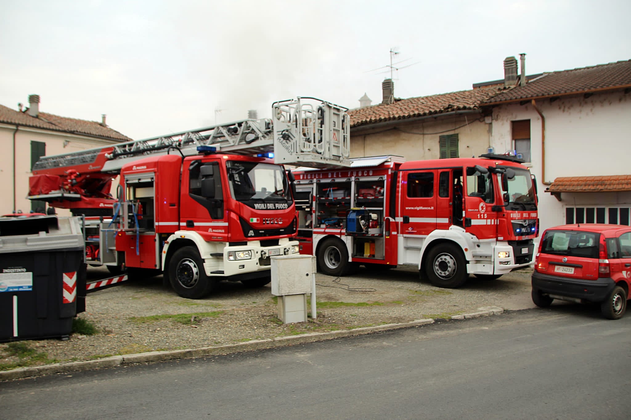 Aveva 56 anni l’uomo trovato senza vita in casa a Litta Parodi: a originare l’incendio cause accidentali
