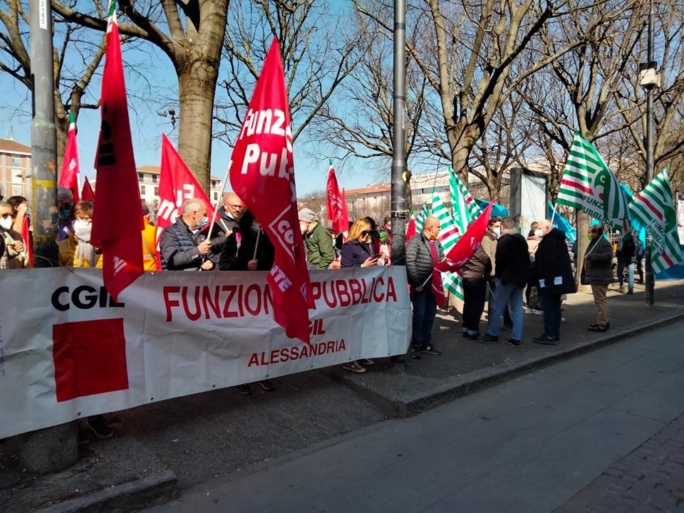 “Eroi durante il covid ma ora dimenticati e col posto a rischio”: Cgil alza la voce sui dipendenti della Sanità