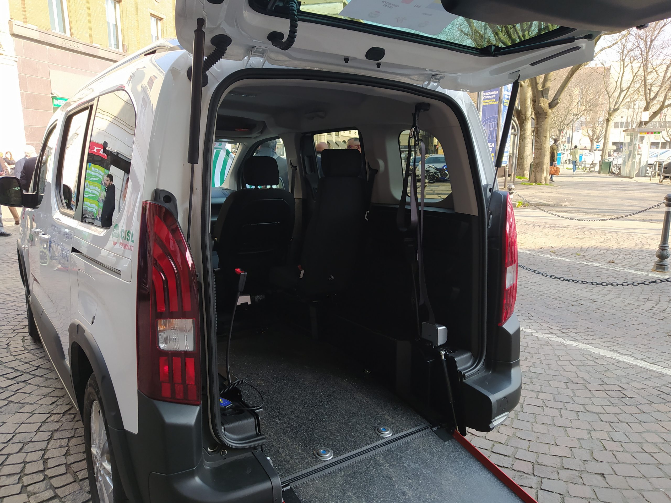 Ad Alessandria dal 1° luglio cambia la gestione del trasporto di persone con disabilità