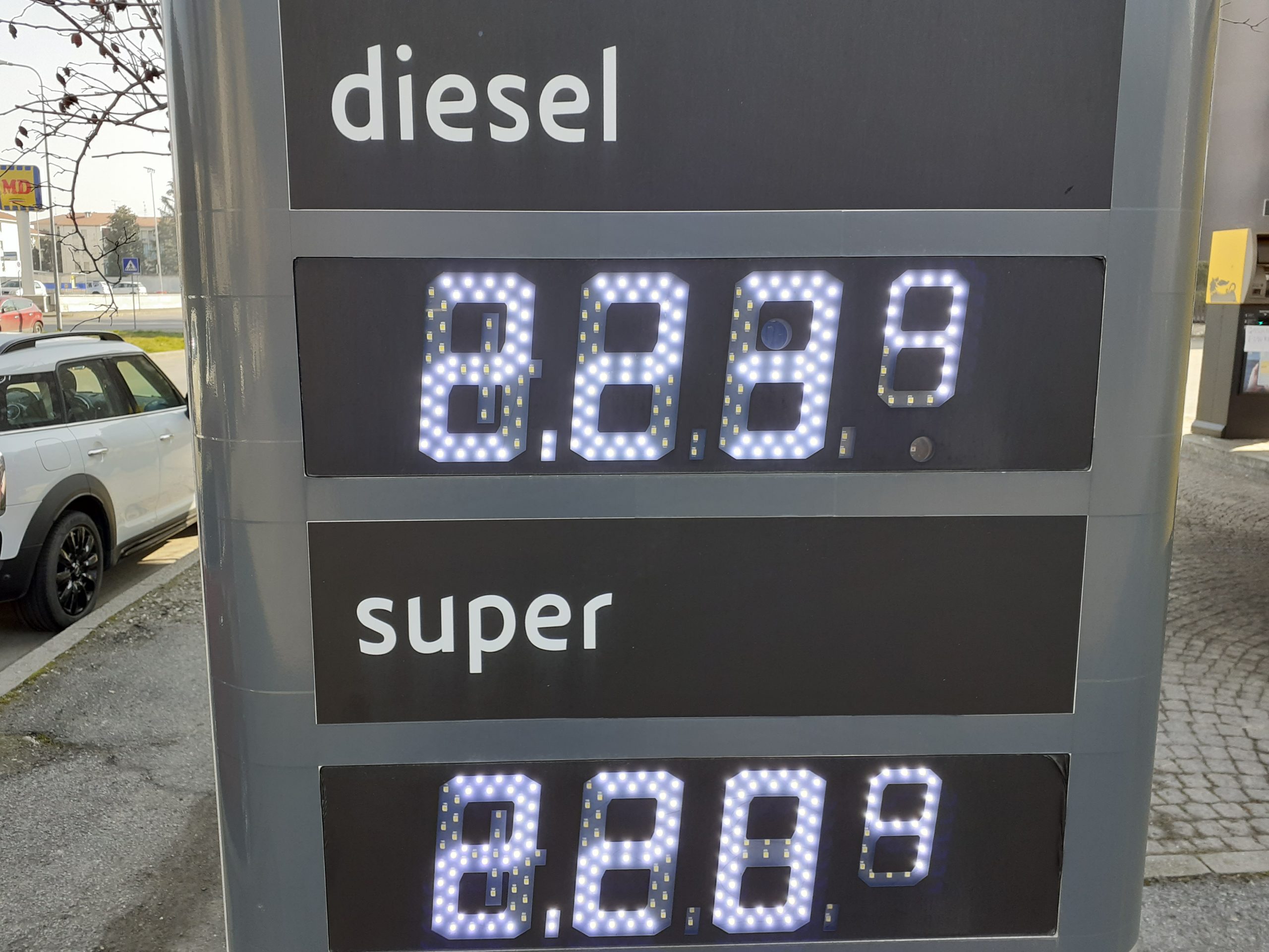Caro benzina, Confesercenti Alessandria sollecita i parlamentari: “Settore a rischio collasso”