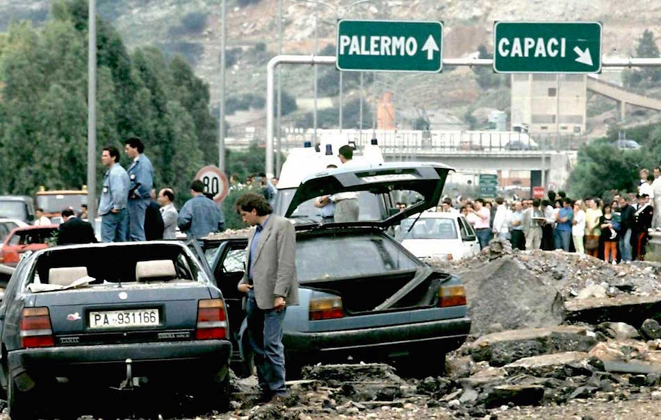 Un minuto di silenzio dei sindaci italiani per non dimenticare la strage di Capaci