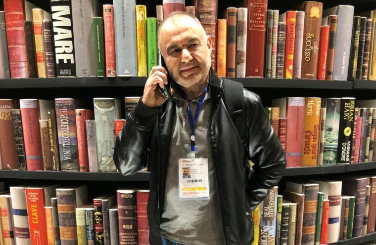 Il salotto del mandrogno tra storie toccanti, viaggi e musica