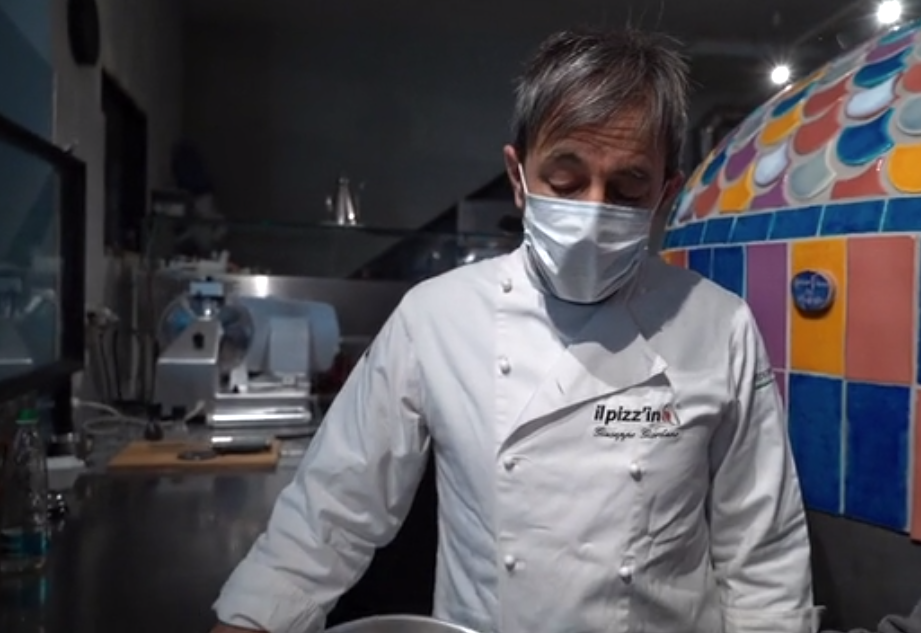 Cugiar Gold torna per mostrarvi come la pizza diventa “Pizzino”
