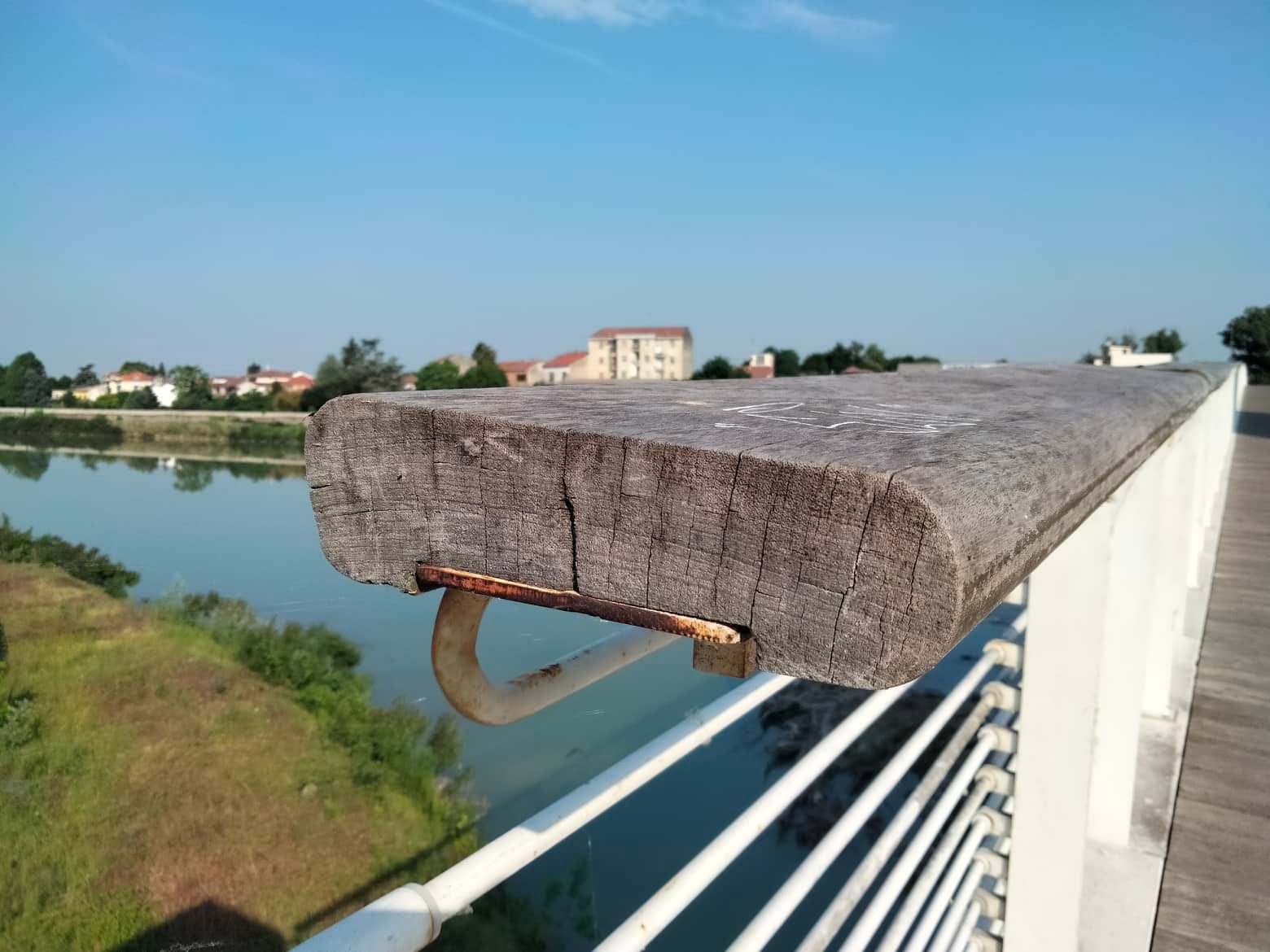 Scrostato, arrugginito, maltrattato: c’era una volta il ponte Meier ad Alessandria