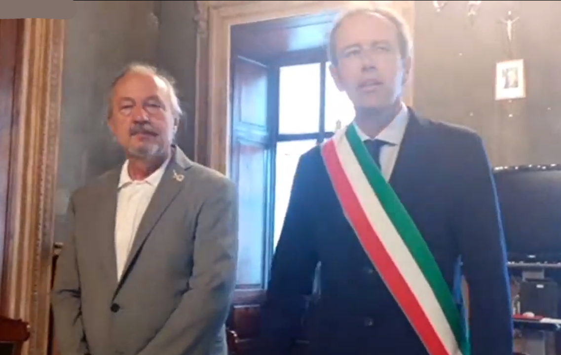 Abonante indossa la fascia tricolore: ora inizia ufficialmente il suo mandato