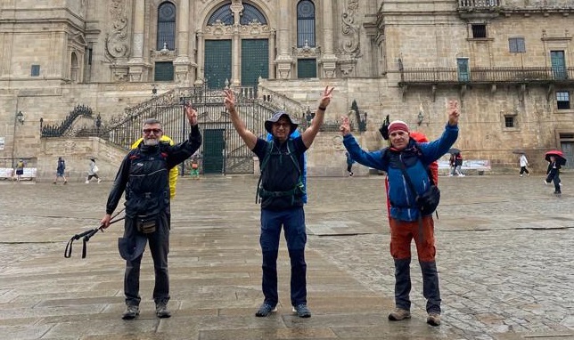 Missione compiuta, dopo un mese tre amici pensionati arrivano a Santiago di Compostela: “Bellissima esperienza”