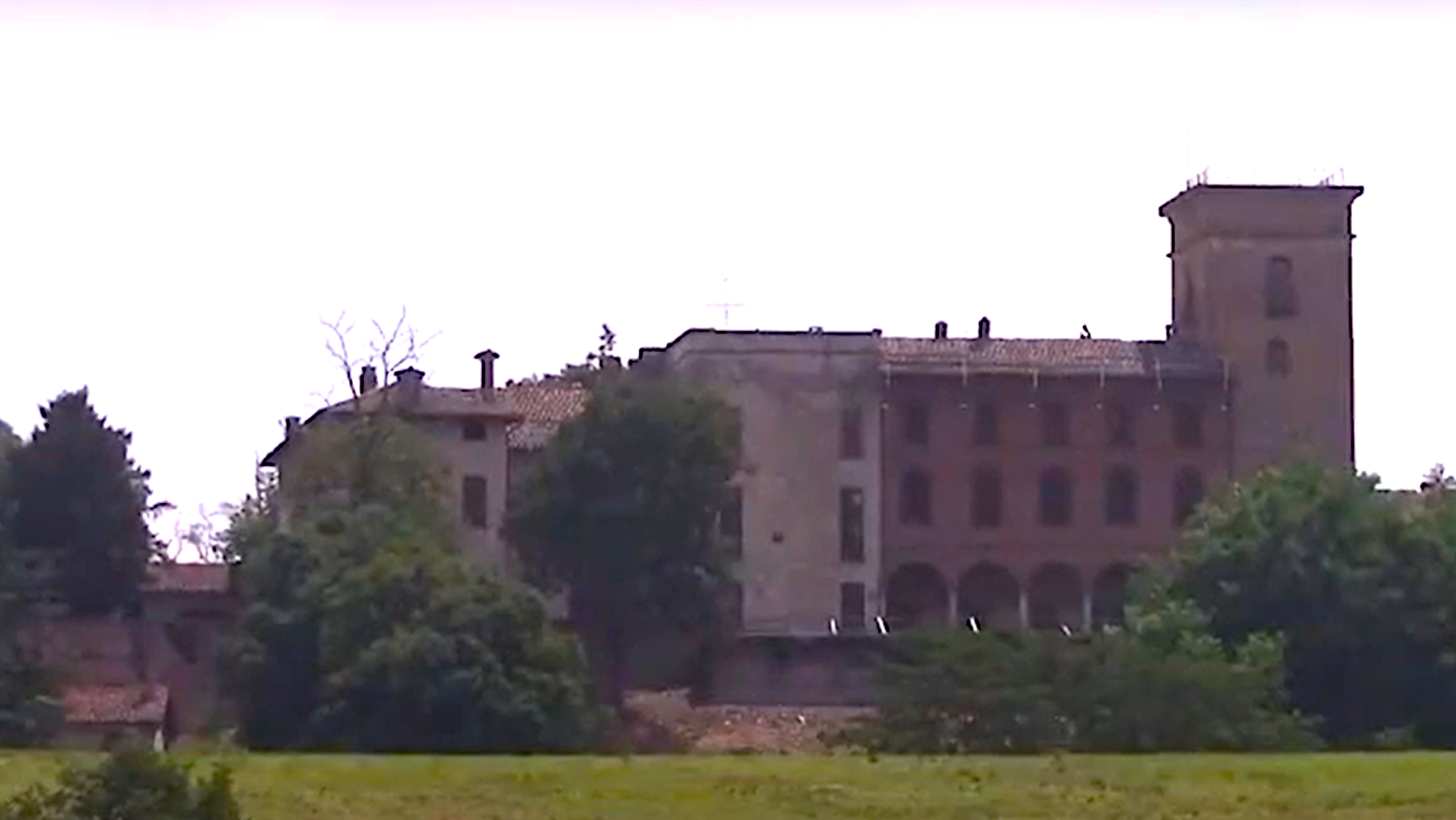 Una serata “in rosa” per scoprire il Castello di Montebello della Battaglia