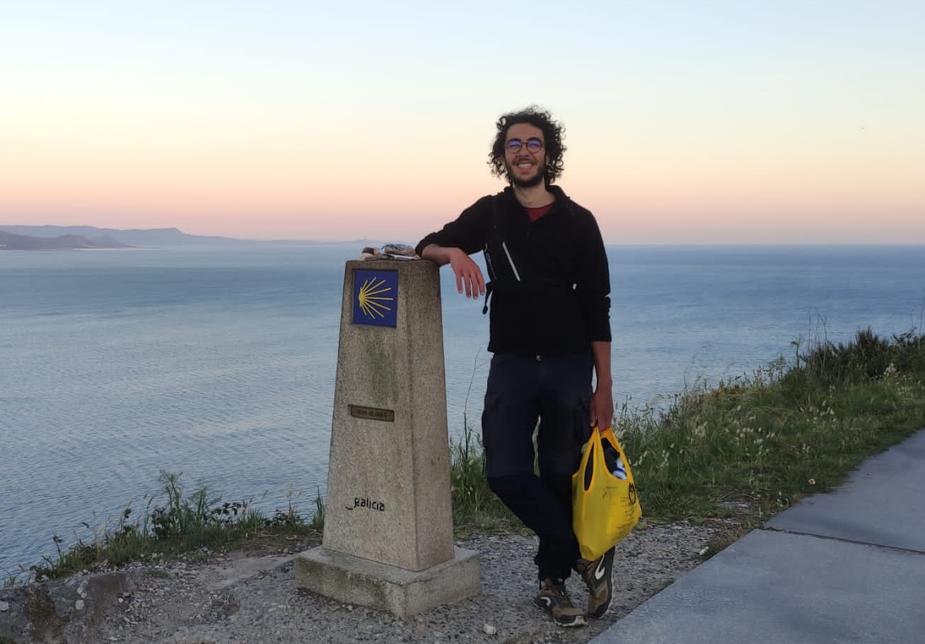 “Alla fine è difficile tornare alla normalità”: Gabriele e la sua avventura fino all’oceano, oltre Santiago