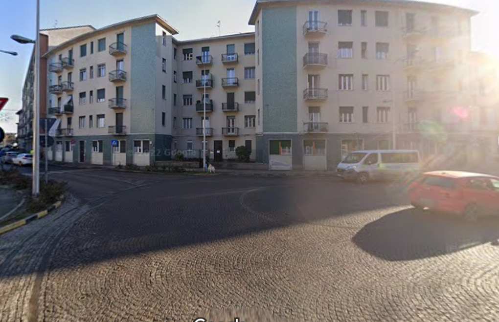Rotonda di via Carlo Alberto “sempre allagata quando piove, il Comune intervenga”