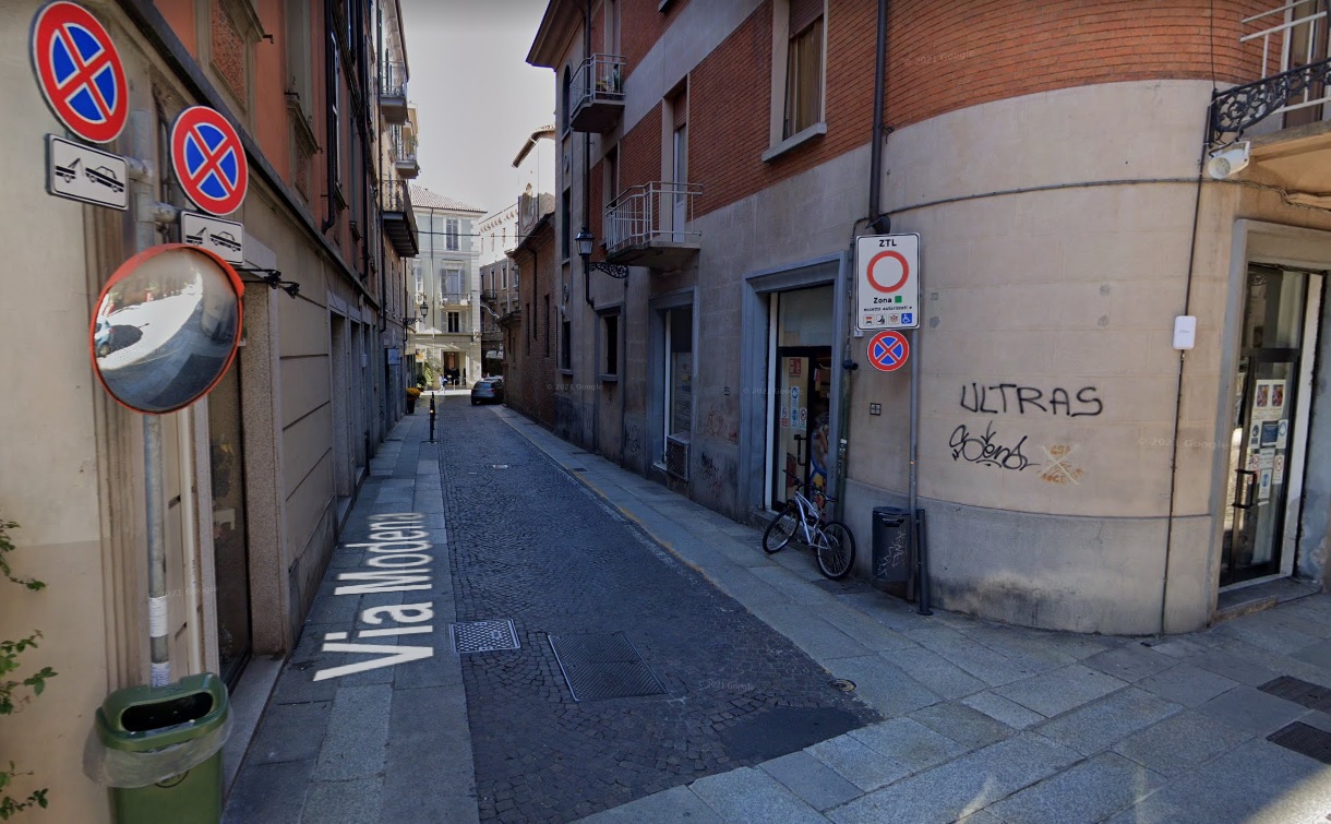 Auto sfrecciano in Centro e al Cristo: la paura e le richieste dei residenti