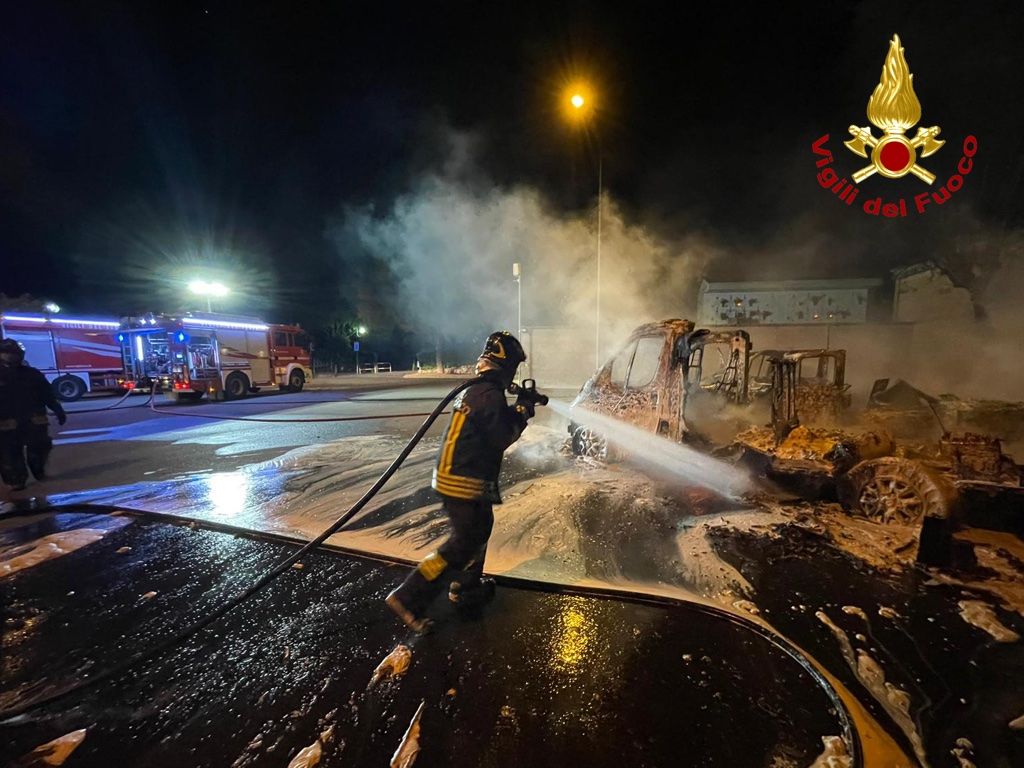 Nella notte a fuoco tre camper a Castelletto Monferrato