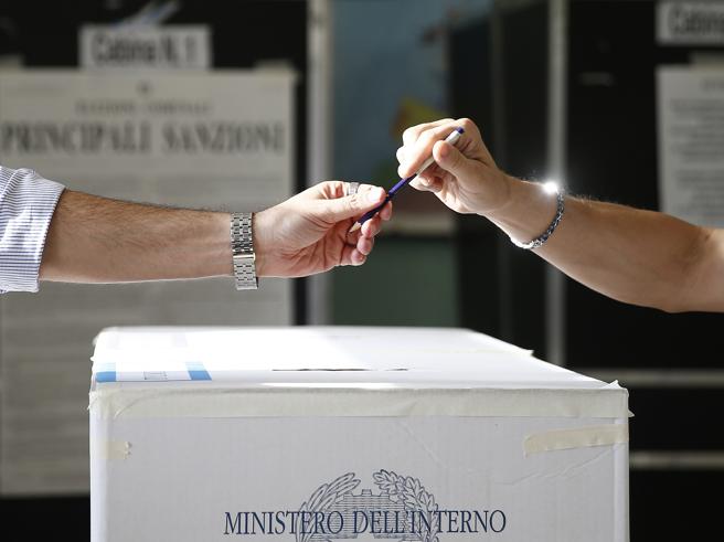 PIEMONTE2 (Camera): Centrodestra al 53% e Calenda sorpassa i 5 stelle