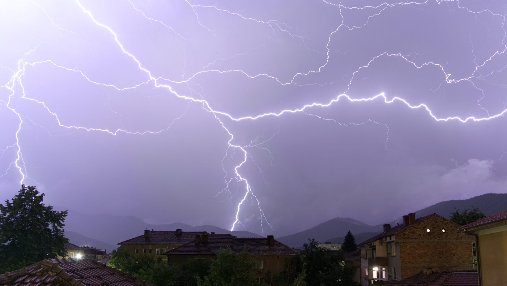 Cirio sul maltempo: “In Piemonte no segnalazioni particolari ma attenzione alta”
