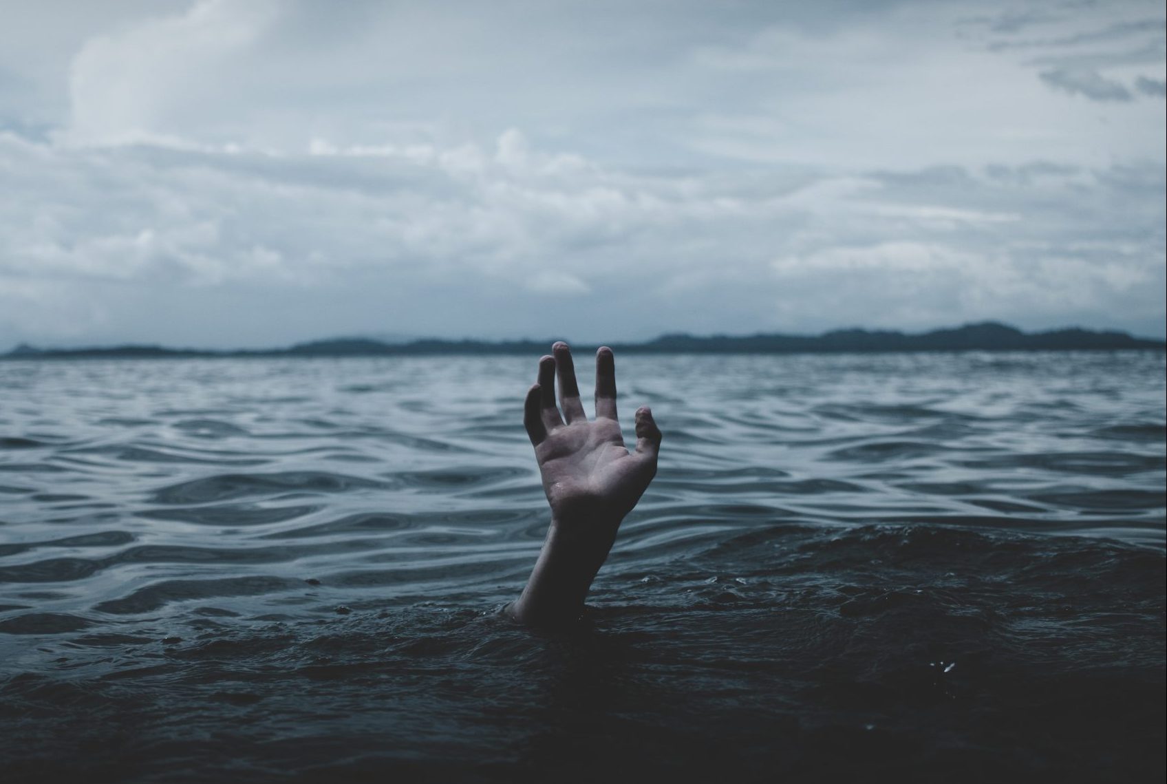Venerdì e sabato a Pavia il convegno sul perché dei suicidi tra i giovani