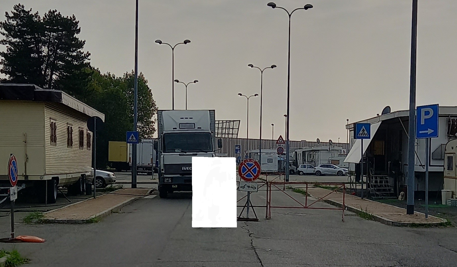Chiusura di via Coppi per un mese: cittadino segnala disagi al traffico. Assessore Serra: “Motivi di sicurezza”