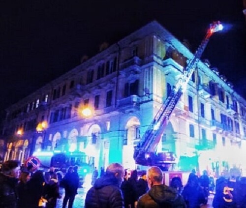 Intervento dei Vigili del Fuoco in piazza Marconi: nessuna criticità riscontrata