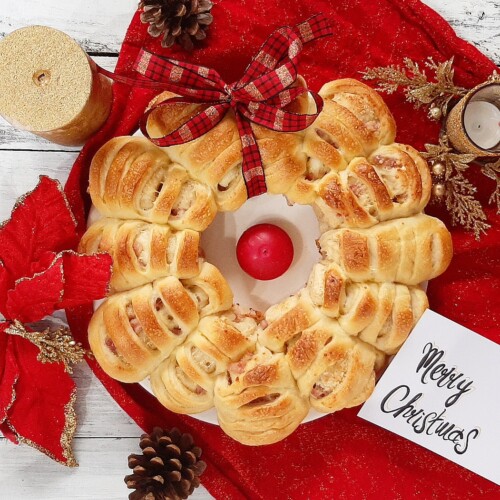 Ricette sotto l’albero: ghirlanda di pane ripiena, l’antipasto perfetto per la tavole delle feste