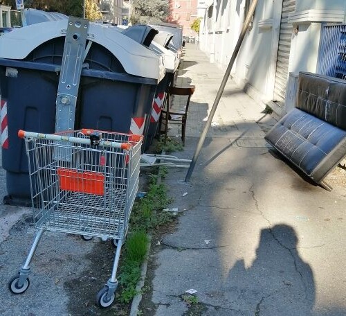 Rifiuti e degrado ad Alessandria: “Possibile non si riesca a far nulla?”
