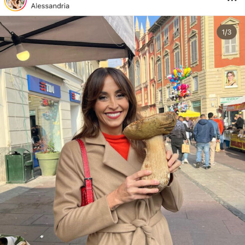 Benedetta Parodi tra le bancarelle della Fiera di San Baudolino. E in centro arriva anche Cristiano Militello di Striscia