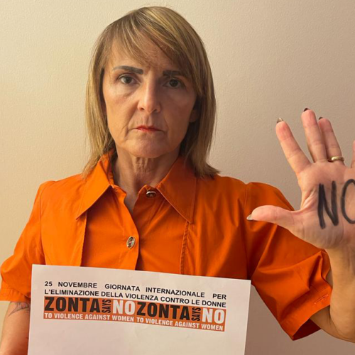 Minuto di silenzio, drappo arancione davanti ai Comuni e un concerto: anche Zonta contro la violenza sulle donne