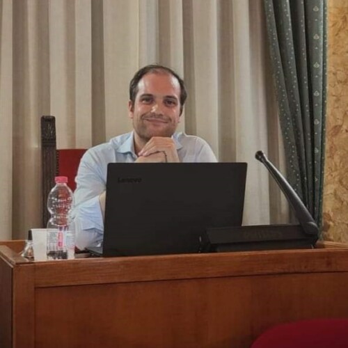 Botter ingrossa le fila dei civici e lancia il terzo candidato di Valenza: sarà Deangelis