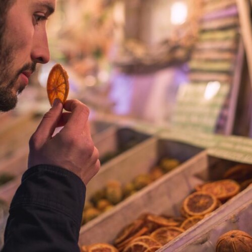 È già Natale: al via i primi eventi tra mercatini, presepi e Babbo Natale