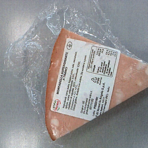 Nuovo rischio listeria, ritirati lotti mortadella Veroni: i lotti interessati