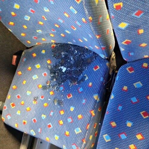 Pullman con finestrino rotto, Stp: “Autista ha agito contro le direttive aziendali, aperta un’indagine interna”