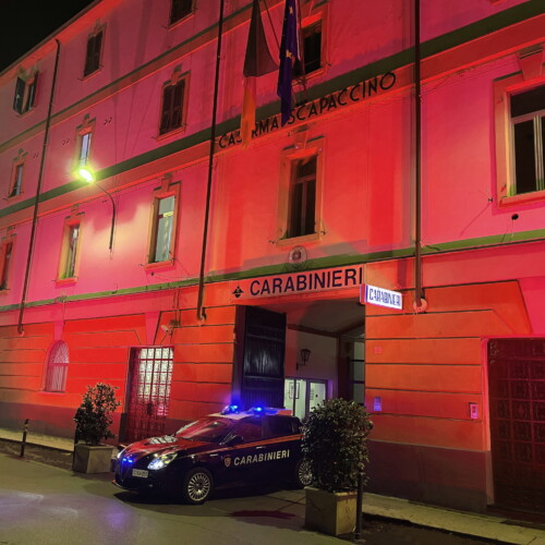 Contro la violenza sulle donne le Caserme dei Carabinieri in provincia si illuminano di arancione