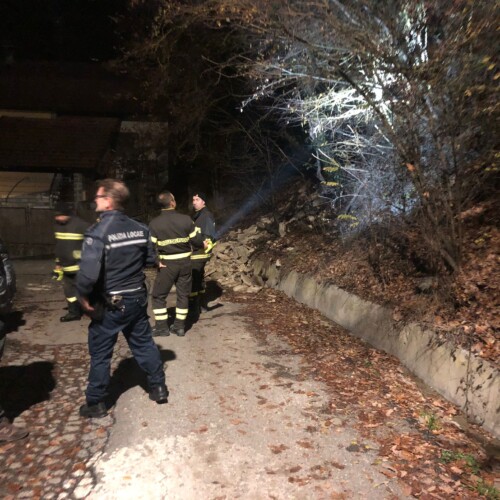 Frana in via Tenco ad Acqui: barriere di cemento per proteggere le case
