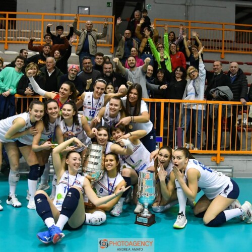 Alessandria Volley nella storia: per la prima volta una squadra cittadina alza al cielo la Coppa Piemonte