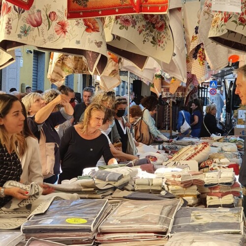 Domenica 26 febbraio “Gli Ambulanti di Forte dei Marmi” a Novi Ligure