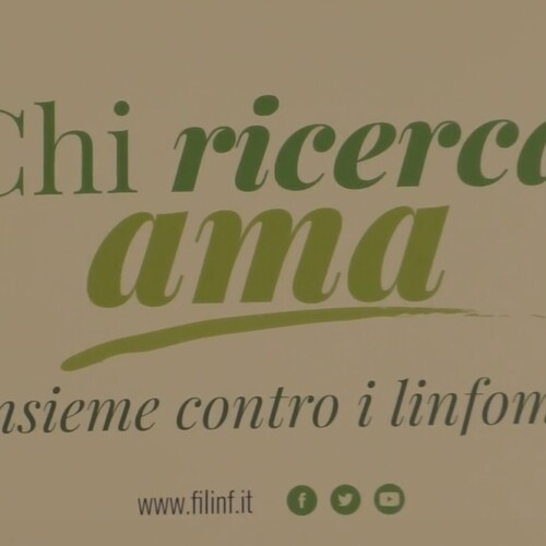 “A Natale chi ricerca ama”: ad Alessandria e Valenza i panettoni e i pandori per la Fondazione Linfomi