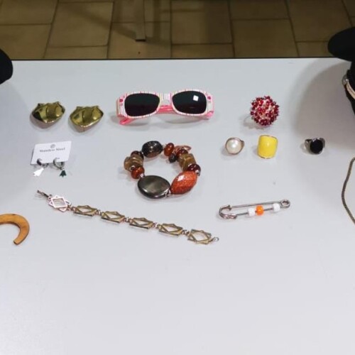 Furto di bigiotteria in un negozio di Tortona durante la notte: due arresti