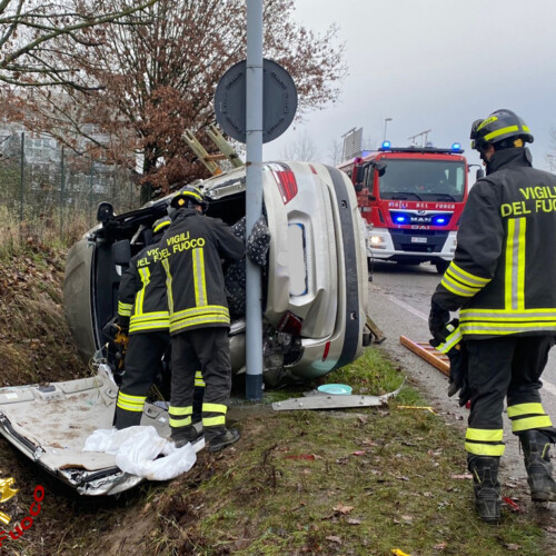 Incidente a Valenza: liberato l’uomo incastrato nel veicolo