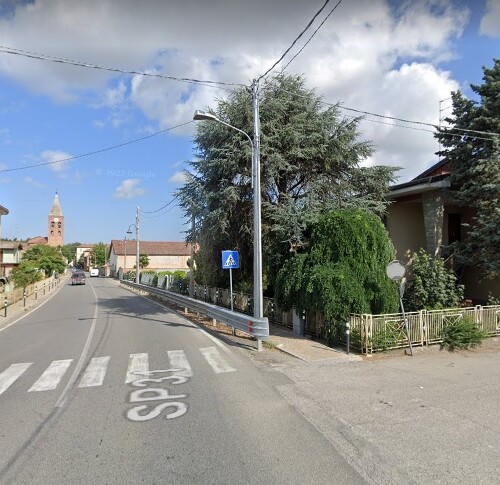 Incidente a Occimiano: abbattuto palo della luce. Sindaco: “Tratto pericoloso, lo segnalerò alla Provincia”