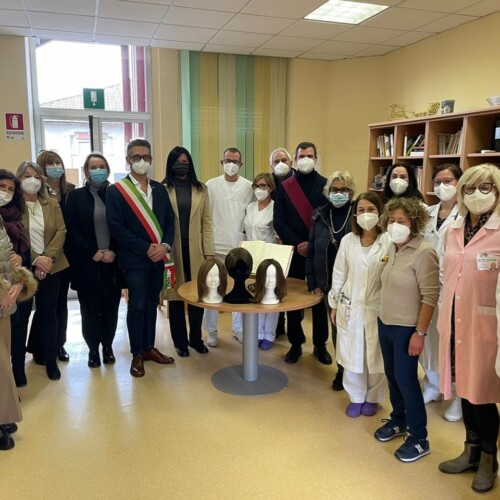 A Tortona consegnate le parrucche che verranno donate alle pazienti oncologiche