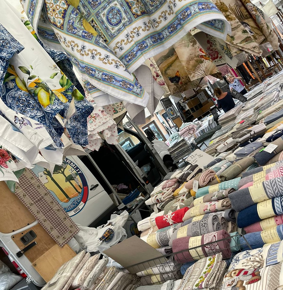 Domenica 13 aprile “Gli Ambulanti di Forte dei Marmi” arrivano a Pavia