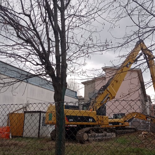A Tortona da lunedì via alla demolizione della ex scuola in viale Kennedy