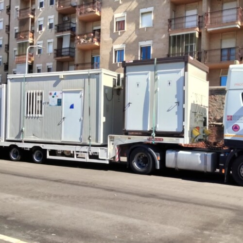Smantellato l’ex centro vaccinale alla Valfré di Alessandria: sabato il trasferimento dei container
